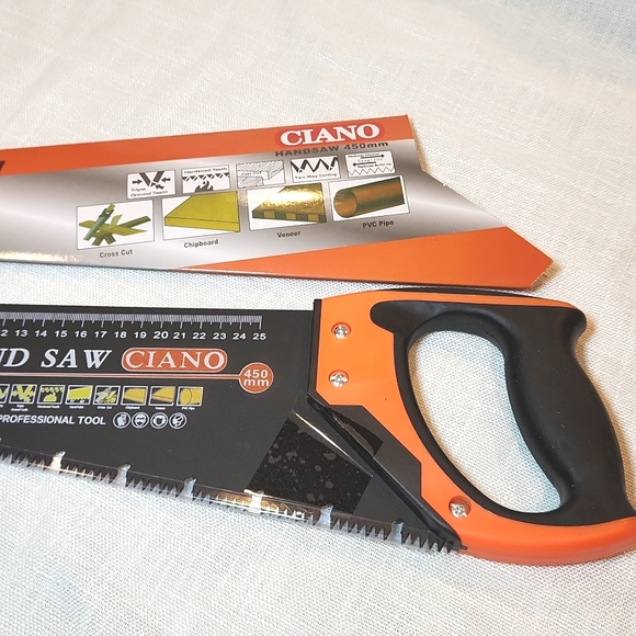 18" Hand saw - Picture 8 of 11